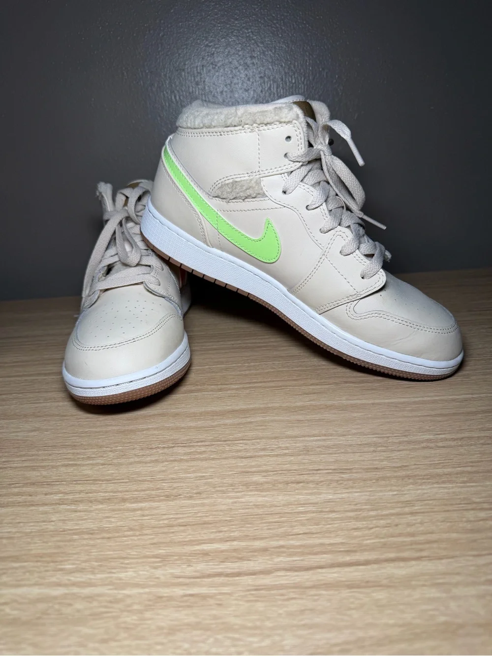 Air Jordan 1 Mid Utility GS 'Fleece'